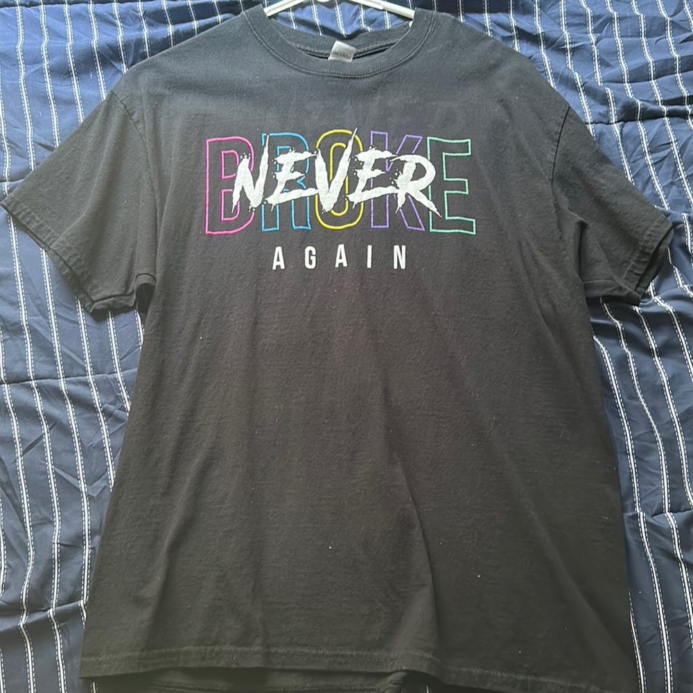 NBA young boy merch never worn it got for a gift never liked it